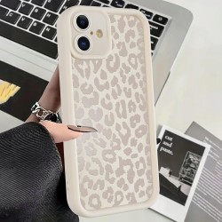 Outlet Etui do iPhone 16 6.1" Białe Matowe Panterka Ultra Cienkie