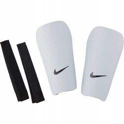 Ochraniacze piłkarskie Nike J Guard CE SP2162100 białe rozmiar M