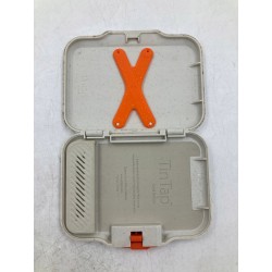 Outlet Portfel magnetyczny Spigen MagSafe z blokadą na karty do iPhone