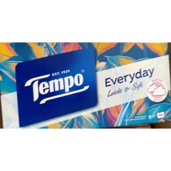 Chusteczki higieniczne bezzapachowe Tempo Light 3 warst. 70 szt. wzór losow