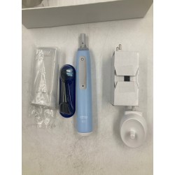 Outlet Szczoteczka elektryczna Oral-B iO Series 3 obrotowo-pulsacyjna jasno