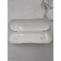 Outlet Szczoteczka elektryczna Oral-B iO Series 6n 5 trybów + etui białe