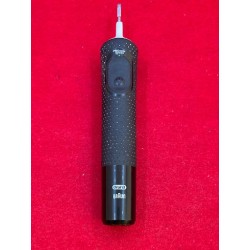 Outlet Szczoteczka elektryczna Oral-B Vitality Pro czarna 7600 obr/min OPIS