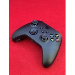 USZKODZONY Kontroler bezprzewodowy Xbox Series X / S QAT-00009 czarny OPIS