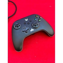 Pad przewodowy PowerA 1522360-01 czarny 25 przycisków do konsoli XBOX OPIS