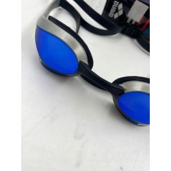 Outlet Okulary pływackie dla dorosłych Arena Cobra Ultra Swipe OPIS