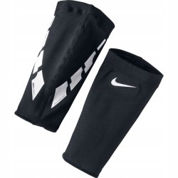 Outlet Opaska podtrzymująca Nike Guard Lock Elite Sleeve rozmiar M czarny