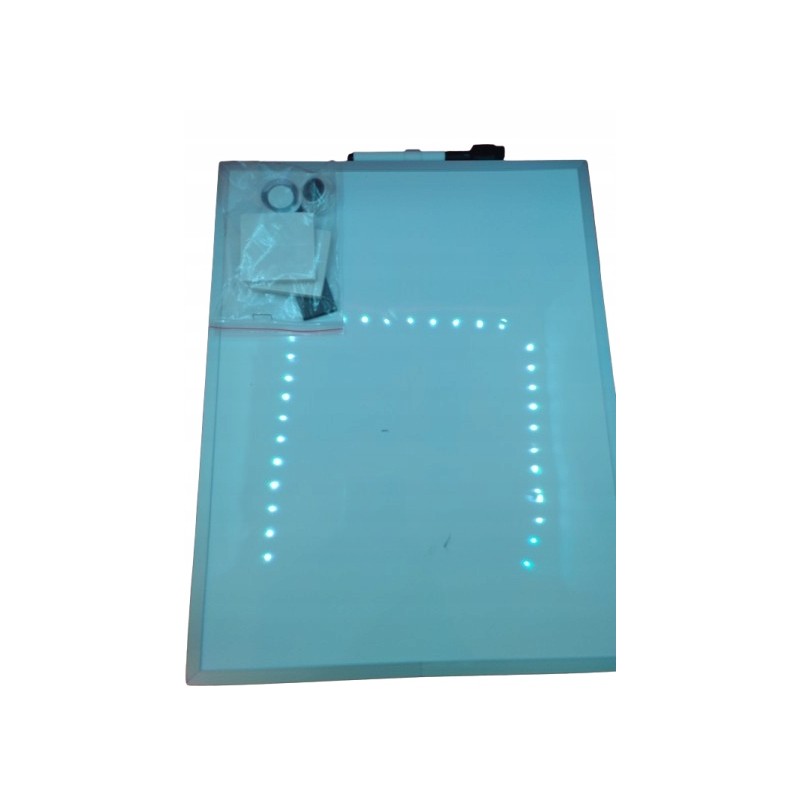 Outlet Tablica 38x27cm biała z srebrną ramką z czarnym markerem i gumką DIY Outlet Tablica 38x27cm biała z srebrną ramką z czarnym markerem i gumką DIY