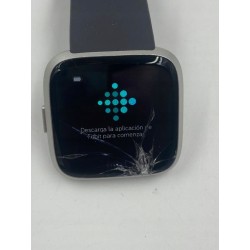 USZKODZONY Fitbit Unisex Versa Lite Zegarek Smartwatch Srebrny/Szary OPIS