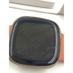 USZKODZONY Smartwatch Fitbit Versa 3 różowo złoty rozmiar ekranu 1,58" OPIS
