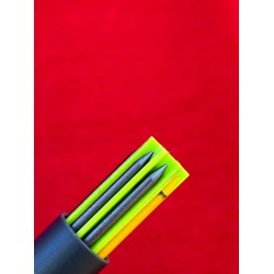 Outlet Tracer AMK1 pojemnik na przechowywanie ołówka średnica 2,8mm OPIS
