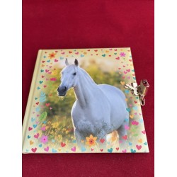 Outlet goldbuch 44 117 dziennik Chiara motyw konia 16,5 x 16,5 x1,5 cm OPIS