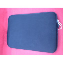 USZKODZONY Pokrowiec / etui na laptopa ARVOK 12 cali czarny z zamkiem OIS