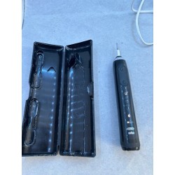 Outlet Szczoteczka elektryczna Oral-B Genius X czarna czujnik siły nacisku