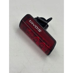 Outlet Oświetlenie rowerowe Sigma Sport BLAZE 15 lumenów akumulator OPIS