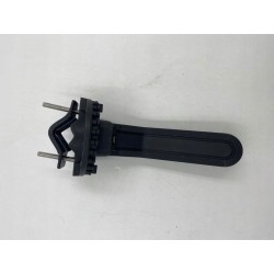 Outlet System chowanego podnóżka dla dziecka do fotelika 1 sztuka OPIS