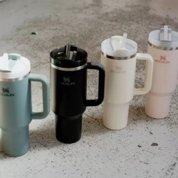 Outlet STANLEY KUBEK QUENCHER H2.O FLOWSTATE TUMBLER 1,18L BLACK