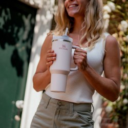 Outlet Kubek termiczny Stanley Quencher H2.0 Flowstate 1180ml kremowy +