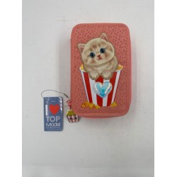 Outlet Piórnik rozkładany Depesche wypełniony 3-komorowy z kotkiem OPIS