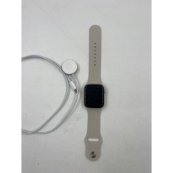 Smartwatch Apple Watch series 7 GPS 45mm koperta aluminiowa Starlight OPIS