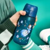 Outlet ION8 Niebieska butelka na wodę z motywem kosmonauty i kosmosu 350 ml
